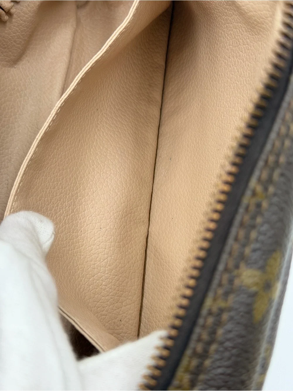 Louis Vuitton Trousse 23 Vintage Toiletry Bag With Dust Bag Great Condition - Picture 16 of 16